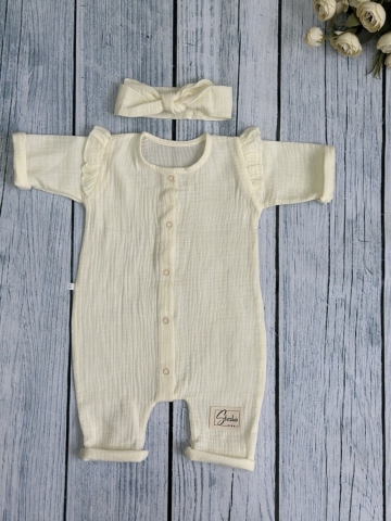 Купить оптом 336-СЛ. Комбинезон с повязкой для девочки из муслина, хлопок 100%, размеры 56,62,68, сливочный в Череповце